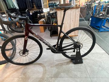 Scott Addict 30 2024 2024 Road & Gravel d'occasion — image 6 sur 6