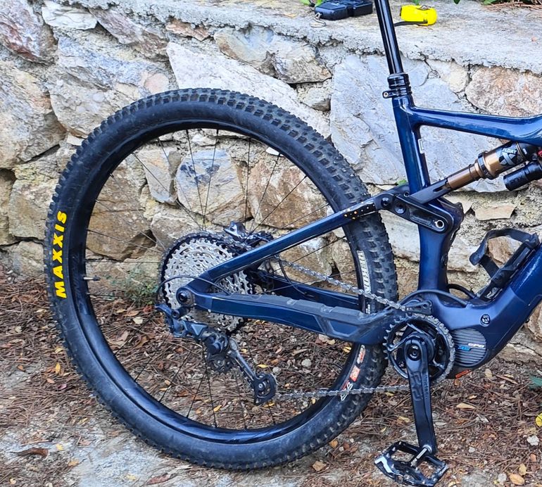 Orbea RISE M10 2022 2022 Mountainbike usato, Viola — immagine 2 di 3