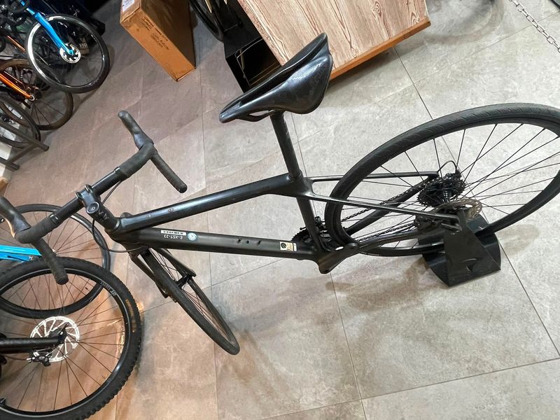 Używany Canyon Endurace CF 8 2023 2023 Road & Gravel — zdjęcie 5 z 6