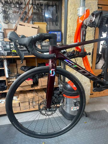 Used Scott Addict 30 2024 2024 Road & Gravel, Red — image 2 of 6