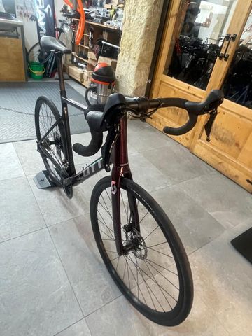 Käytetty Scott Addict 30 2024 2024 Road & Gravel — kuva 5 / 5