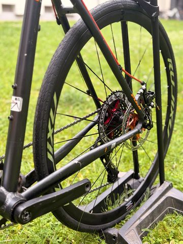 Fuji Jari Sensah SRX 2020 Road & Gravel usato, Grigio chiaro — immagine 10 di 13