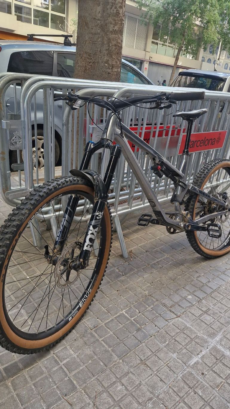 Brugt Commencal META AM 29 ESSENTIAL 2021 2021 Mountainbike — billede 7 af 7