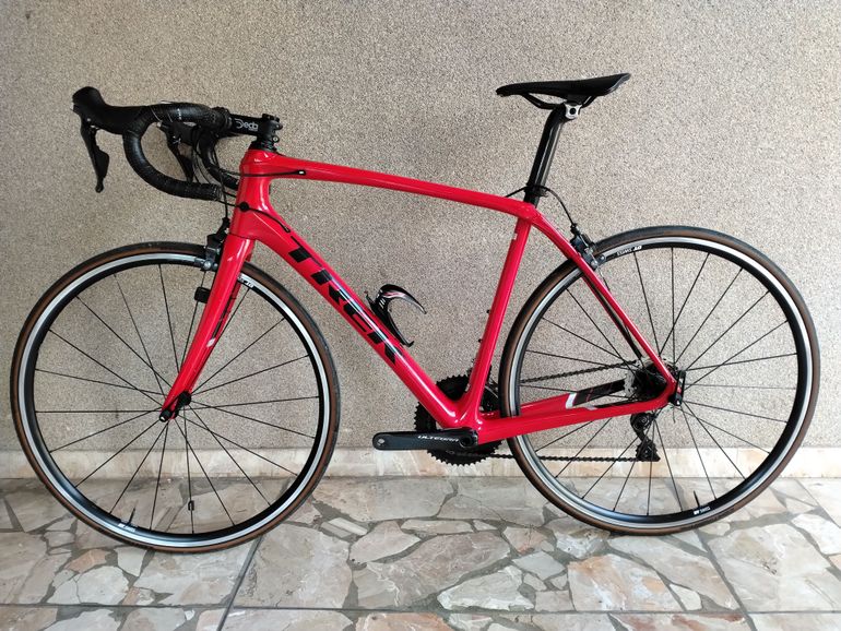 Used Trek Domane SL 6 Pro 2017 2017 Road & Gravel, Red — image 2 of 10