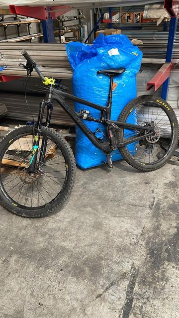 Used Santa Cruz Nomad CC X01 2017 2017 Mountainbike, Black, 27.5 — image 2 of 3