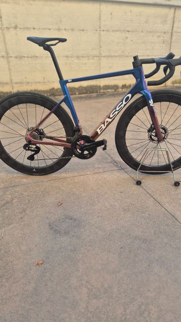 Używany Basso SV Shimano Dura Ace Di2 2025 2025 Road & Gravel