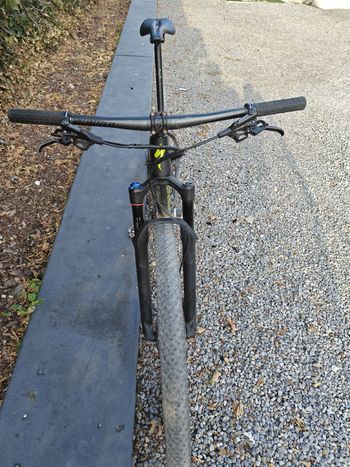 Used Specialized Chisel Shimano Deore XT 2018 Mountainbike, Black — image 4 of 5