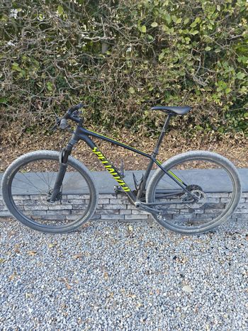 Used Specialized Chisel Shimano Deore XT 2018 Mountainbike, Black — image 3 of 5