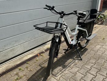 Used Riese & Müller Multicharger 2022 Urban, White — image 2 of 4