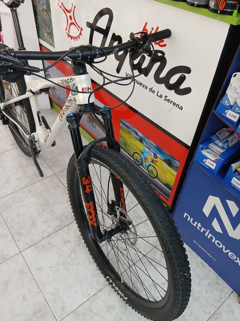 Brugt BH LYNX SLS 6.5 2025 2025 Mountainbike — billede 3 af 9