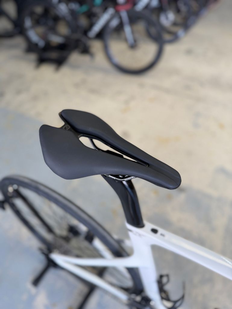 Gebrauchtes Pinarello X1 2024 Road & Gravel, Weiß — Bild 16 von 24
