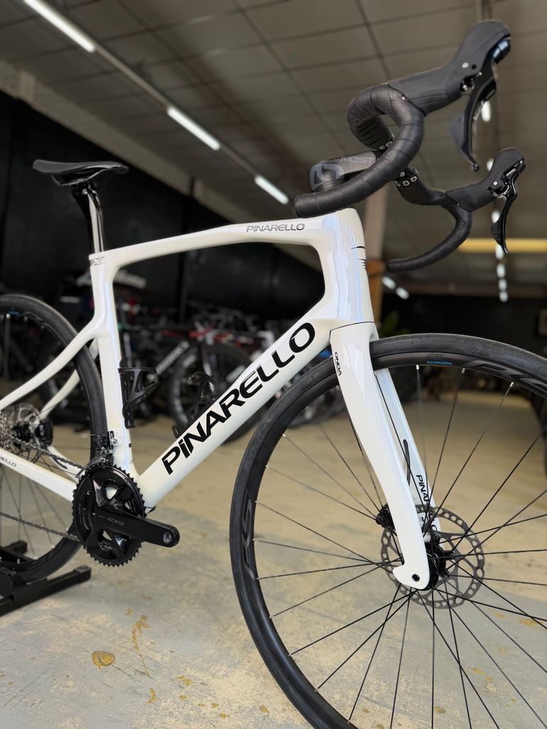 Gebrauchtes Pinarello X1 2024 Road & Gravel, Weiß — Bild 3 von 24