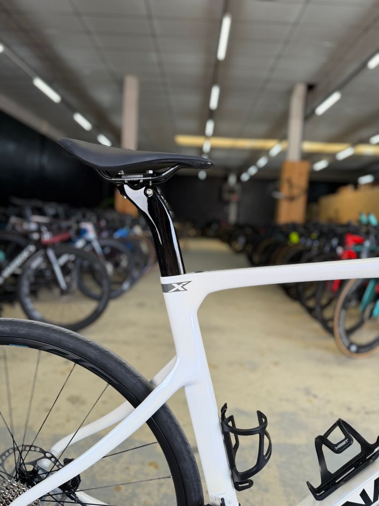 Gebrauchtes Pinarello X1 2024 Road & Gravel, Weiß — Bild 9 von 24
