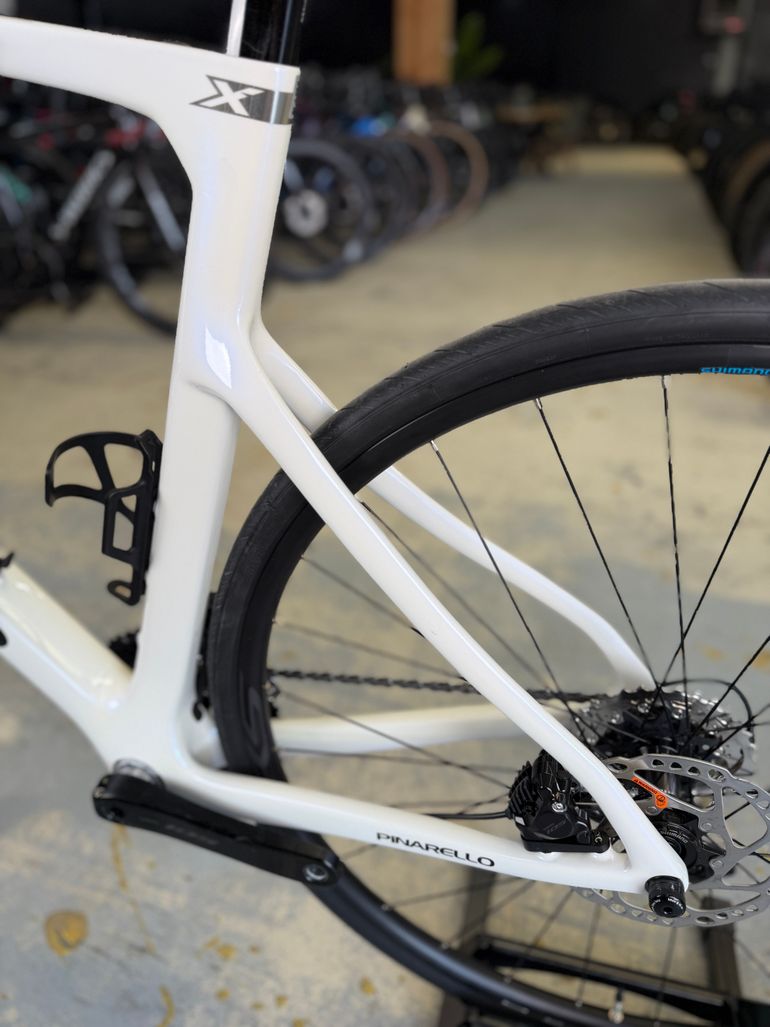 Gebrauchtes Pinarello X1 2024 Road & Gravel, Weiß — Bild 23 von 24