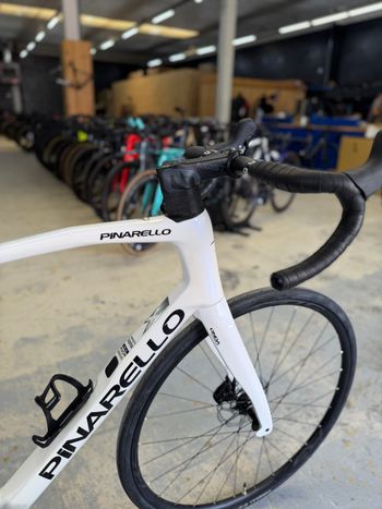 Gebrauchtes Pinarello X1 2024 Road & Gravel, Weiß — Bild 8 von 24