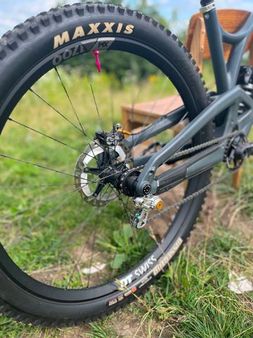 Used Evil Calling / XTR 2020 2020 Mountainbike, Light Gray — image 8 of 12