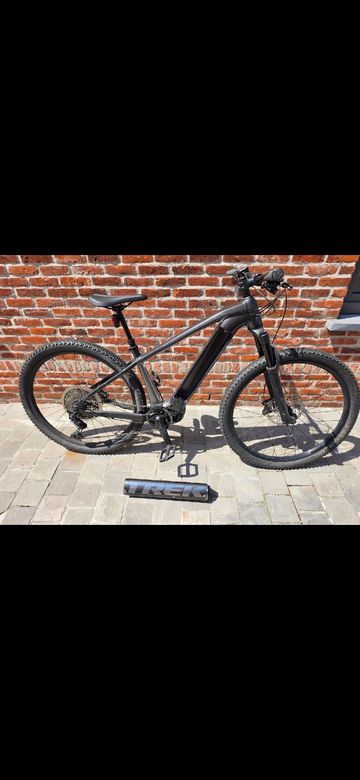 Used Trek Powerfly 7 2020 2020 Mountainbike, Black, 27.5, 29 — image 1 of 6