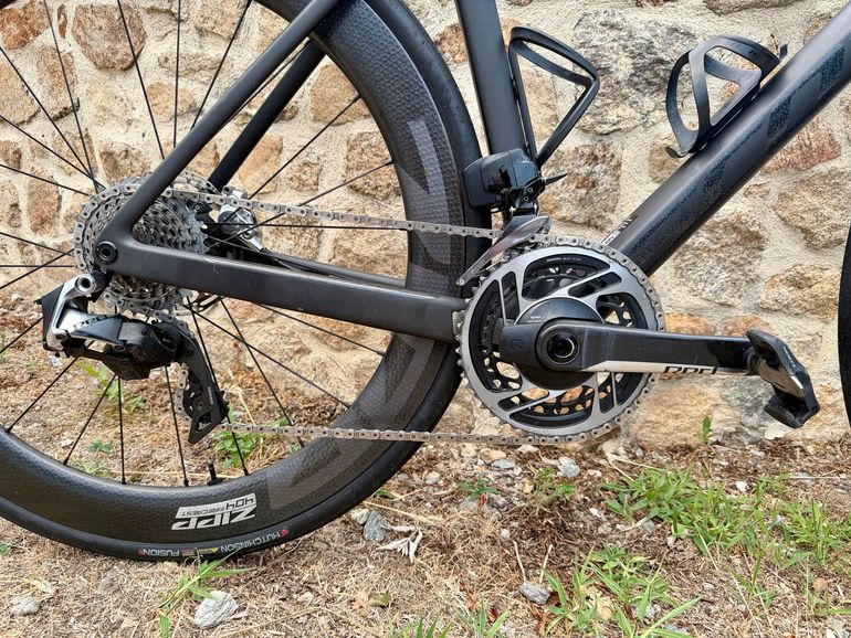 Scott Addict SRAM Red eTap AXS 2022 Road & Gravel d'occasion — image 2 sur 5