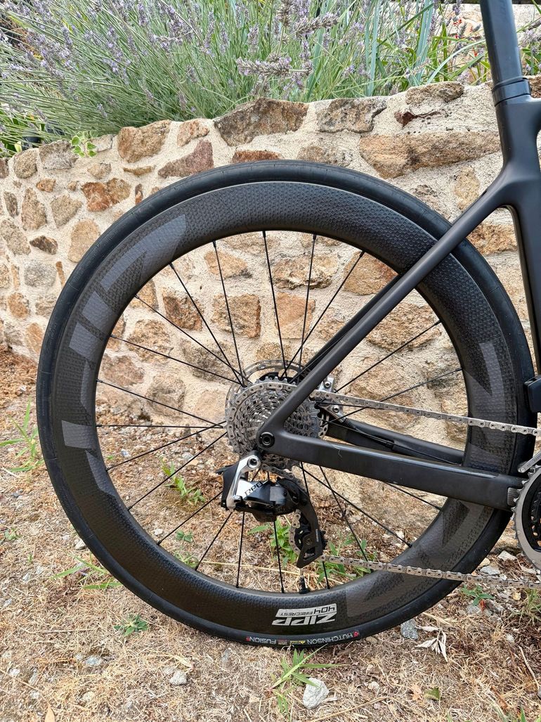 Scott Addict SRAM Red eTap AXS 2022 Road & Gravel d'occasion — image 3 sur 5