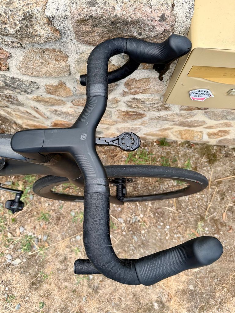 Scott Addict SRAM Red eTap AXS 2022 Road & Gravel d'occasion — image 5 sur 5