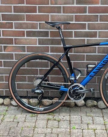 Gebrauchtes Canyon Ultimate SRAM Force eTap AXS 2023 Road & Gravel, Blau — Bild 5 von 5