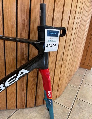 Orbea orca Custom Frameset 2024 Road & Gravel usato