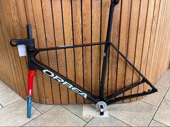 Orbea orca Custom Frameset 2024 Road & Gravel d'occasion — image 4 sur 4