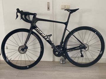 Used Giant Defy Advanced Pro 0 2018 2018 Road & Gravel, Black — image 2 of 21