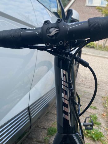 Tweedehands Giant Defy Advanced Pro 0 2018 2018 Road & Gravel — afbeelding 17 van 21