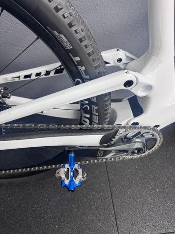 Used Scott Spark RC Pro 2022 2022 Mountainbike, White — image 3 of 5