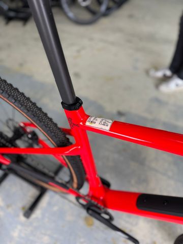Used BMC URS TWO AXS 2024 Road & Gravel, Red — image 16 of 21