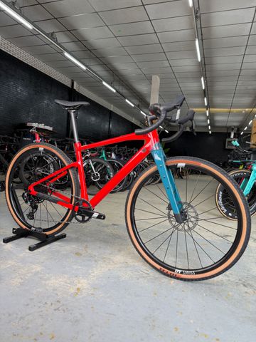 Used BMC URS TWO AXS 2024 Road & Gravel, Red — image 2 of 21