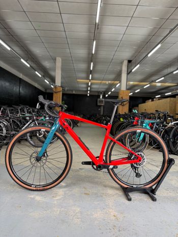 Gebrauchtes BMC URS TWO AXS 2024 Road & Gravel, Rot — Bild 17 von 21