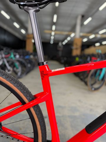 Used BMC URS TWO AXS 2024 Road & Gravel, Red — image 9 of 21