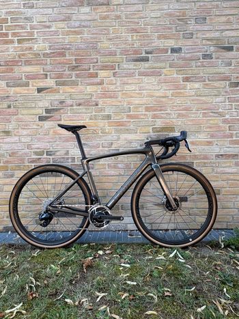 Specialized S-Works Roubaix SL8 - SRAM RED AXS 2024 2024 Road & Gravel usato