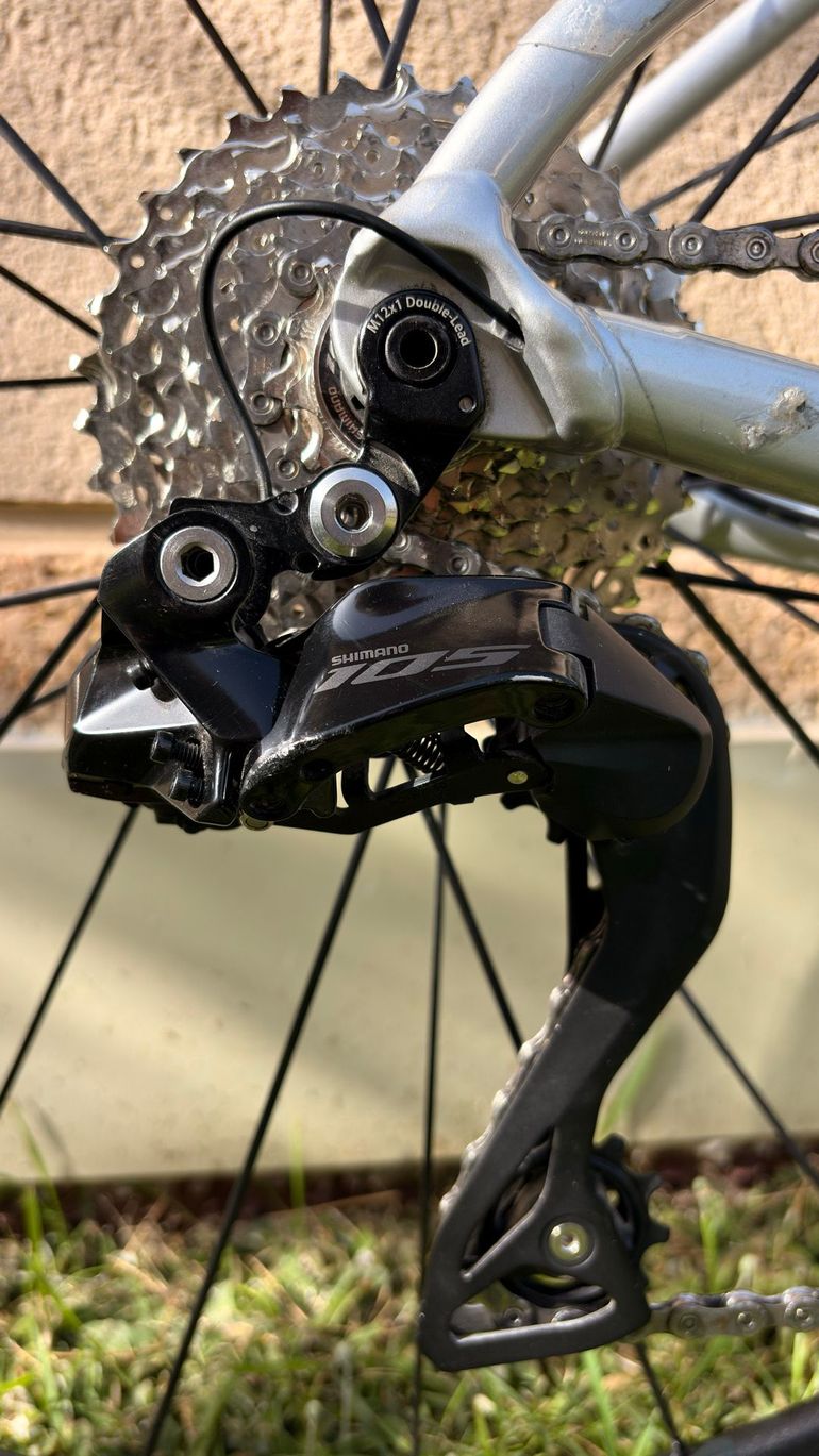Used Cannondale Caad Shimano 105 Di2 2022 Road & Gravel, Light Gray — image 3 of 13
