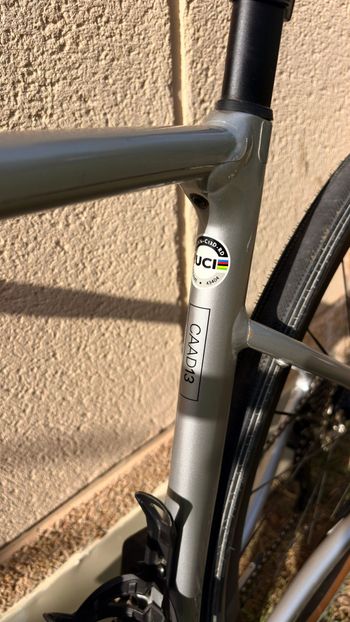Used Cannondale Caad Shimano 105 Di2 2022 Road & Gravel, Light Gray — image 10 of 13