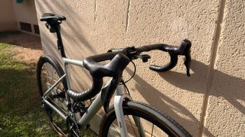 Used Cannondale Caad Shimano 105 Di2 2022 Road & Gravel, Light Gray — image 7 of 13