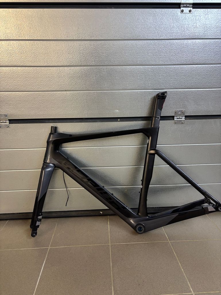 Used Merida REACTO DISC 8000-E 2020 Frameset 2020 Road & Gravel, Black — image 2 of 16
