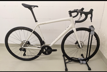 Specialized Aethos Comp - Shimano 105 Di2 2025 2025 Road & Gravel usato