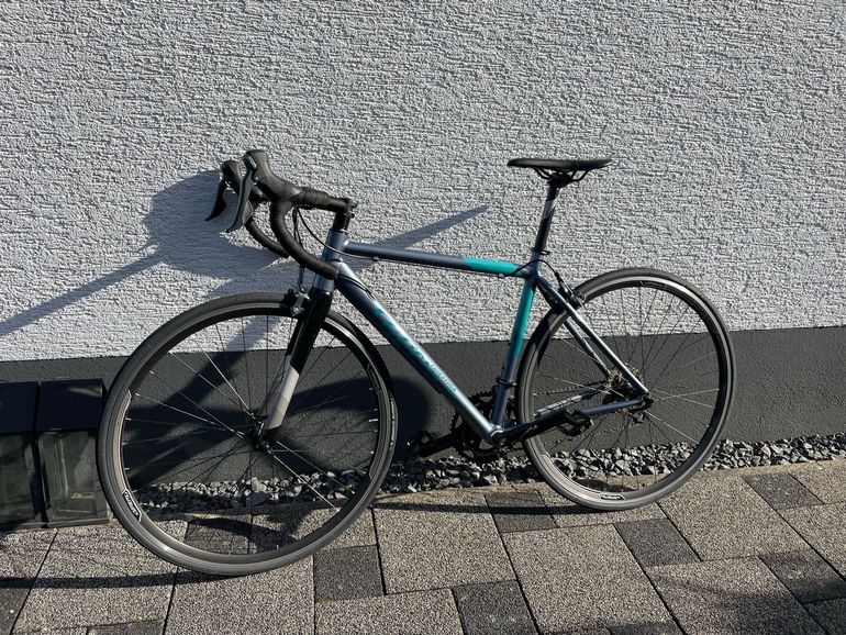 Willier Custom Shimano Tiagra 2022 Road & Gravel usato, Grigio chiaro — immagine 4 di 4