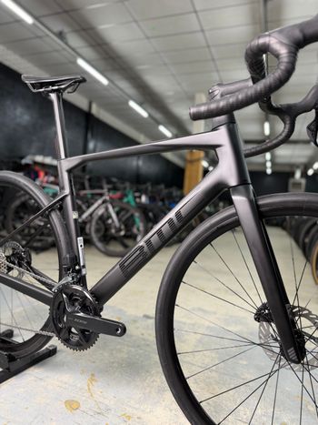 Used BMC Roadmachine TWO 2026 2026 Road & Gravel, Light Gray — image 4 of 22