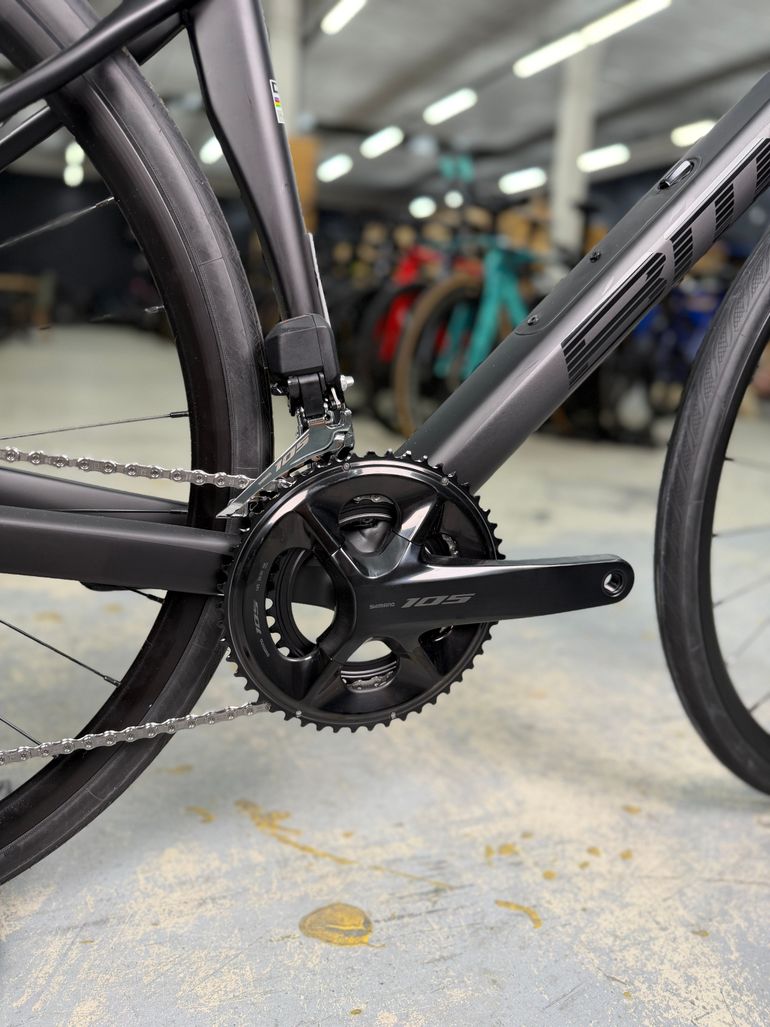 Used BMC Roadmachine TWO 2026 2026 Road & Gravel, Light Gray — image 9 of 22