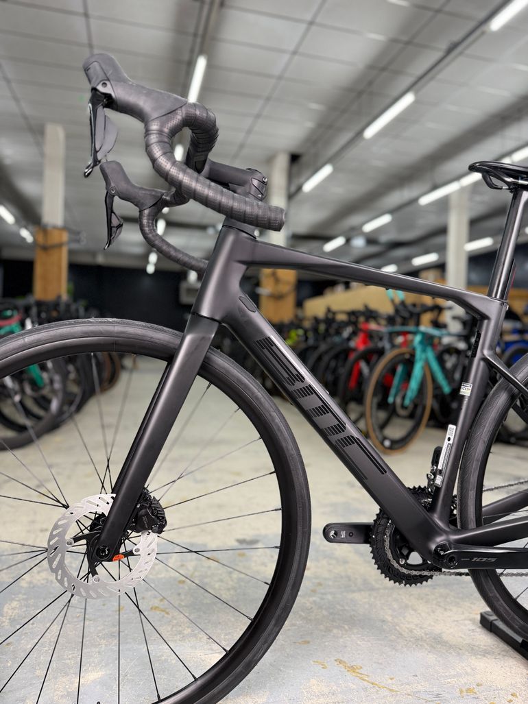 Used BMC Roadmachine TWO 2026 2026 Road & Gravel, Light Gray — image 15 of 22