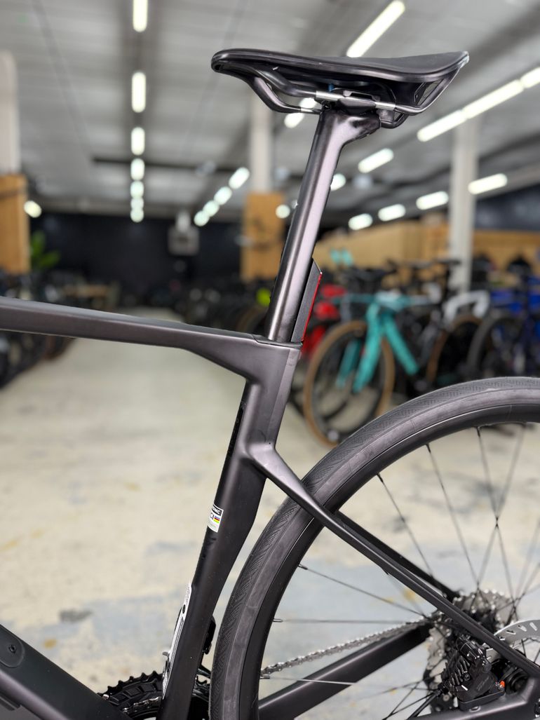 Used BMC Roadmachine TWO 2026 2026 Road & Gravel, Light Gray — image 17 of 22