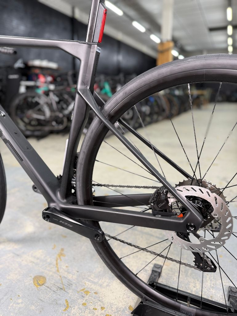 Used BMC Roadmachine TWO 2026 2026 Road & Gravel, Light Gray — image 19 of 22