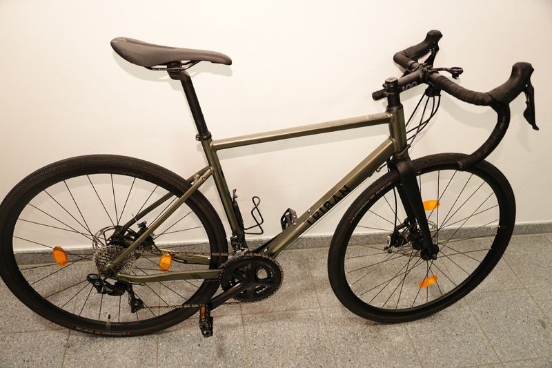 Used TRIBAN Gravel Bike RC520 Shimano 105 - Khaki/Two-Tone Black 2024 2024 Road & Gravel