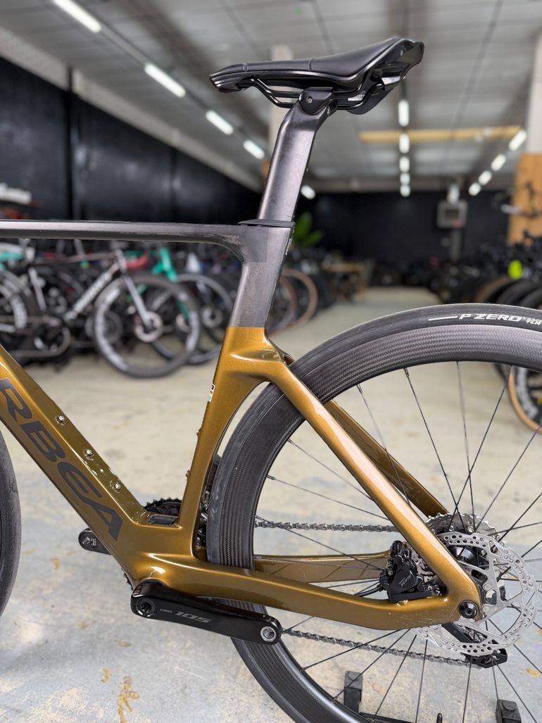 Brugt Orbea ORCA AERO M30iLTD 2024 2024 Road & Gravel — billede 23 af 24