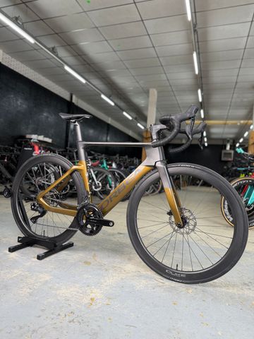 Brugt Orbea ORCA AERO M30iLTD 2024 2024 Road & Gravel — billede 2 af 24