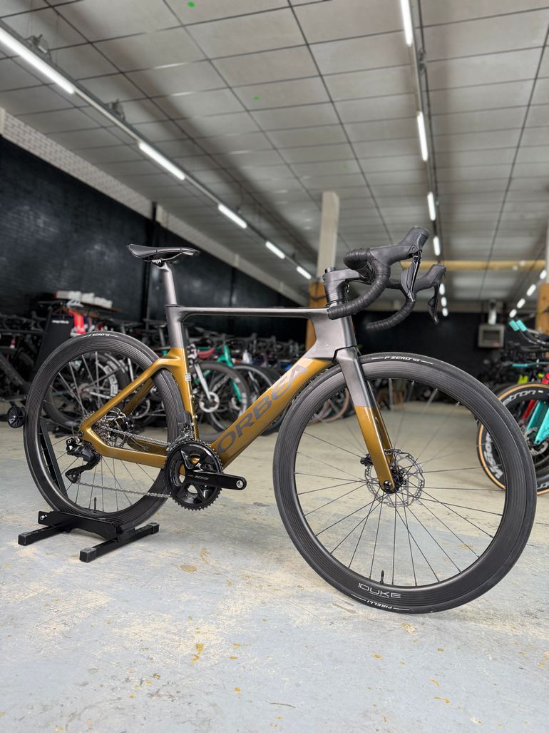 Brugt Orbea ORCA AERO M30iLTD 2024 2024 Road & Gravel — billede 2 af 24